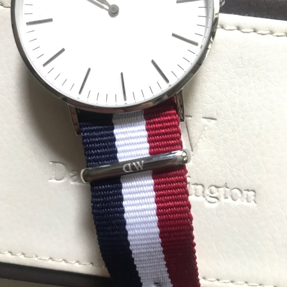 Classic Canterbury Watch Daniel Wellington - Picture 6 of 8